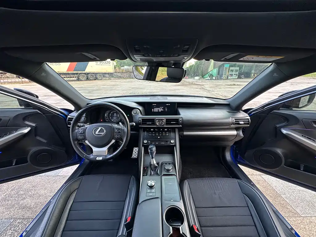 Lexus IS — миниатюра 8