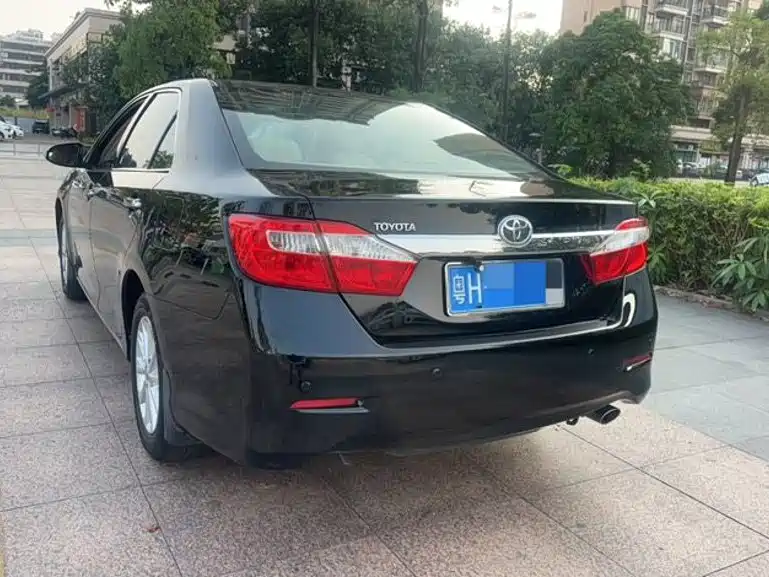 Toyota Camry — миниатюра 6