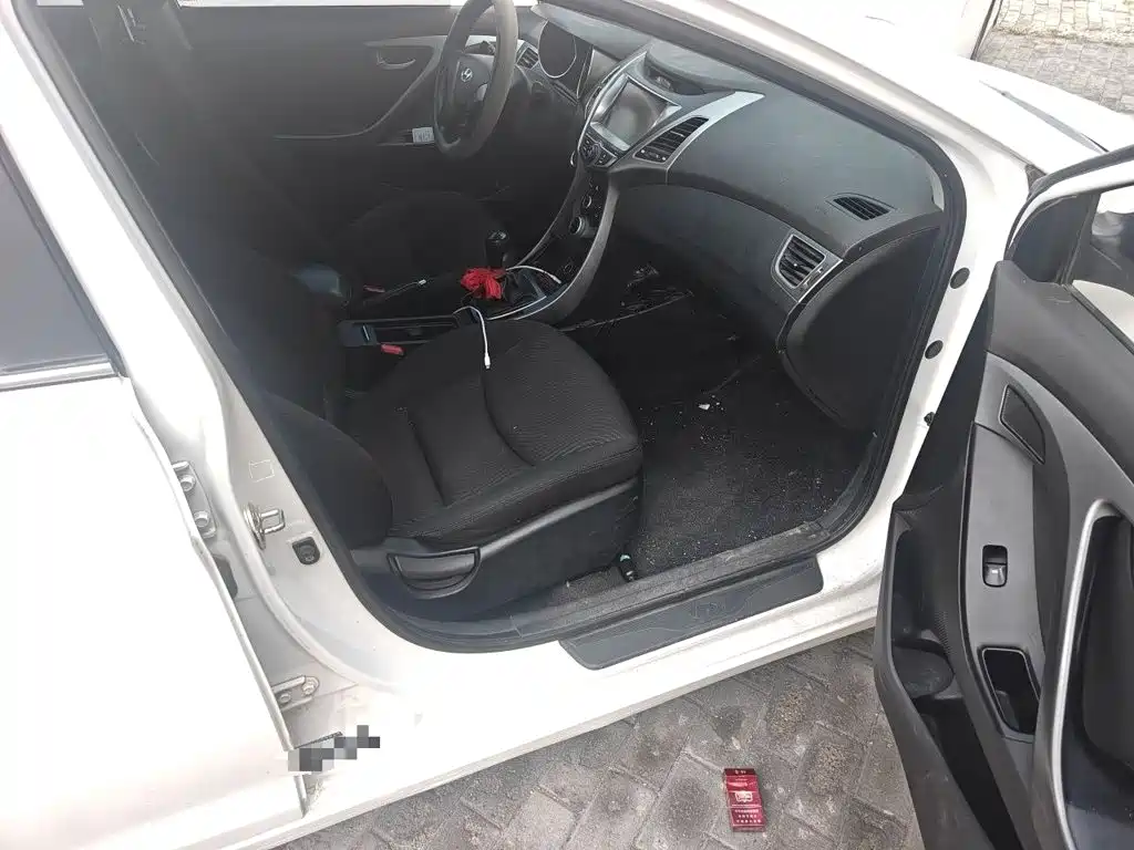 Hyundai Elantra Langdong — миниатюра 19