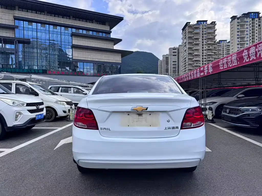 Chevrolet Sail — миниатюра 8