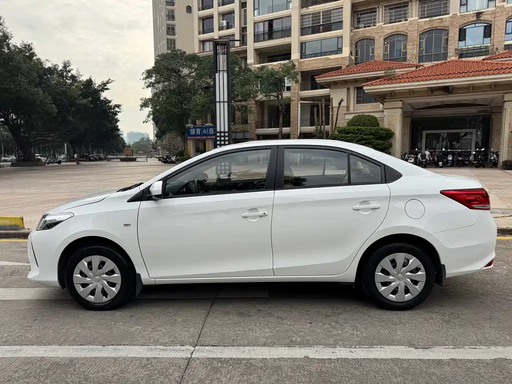 TOYOTA VIOS