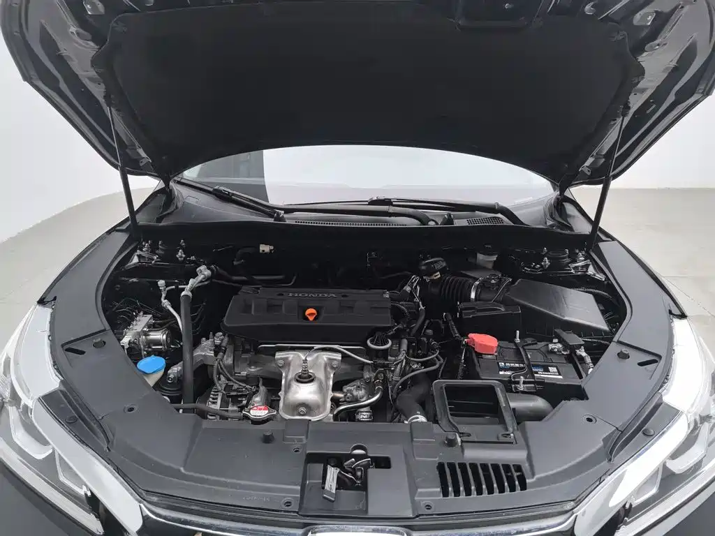 Honda Accord — миниатюра 6