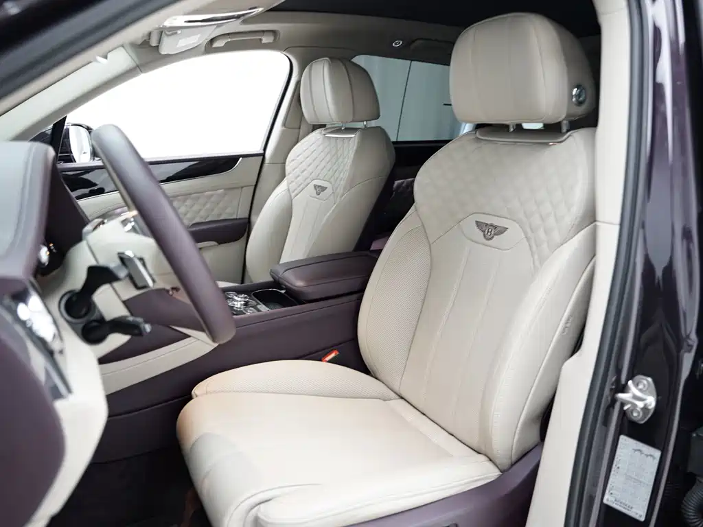 Bentley Bentayga — миниатюра 12