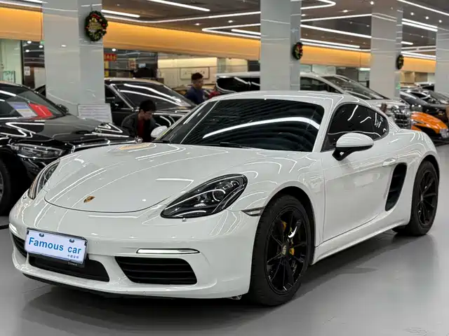 PORSCHE 718