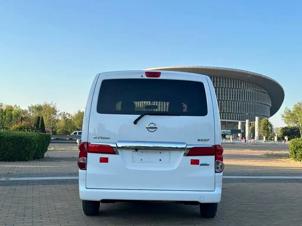 Nissan NV200 — миниатюра 5