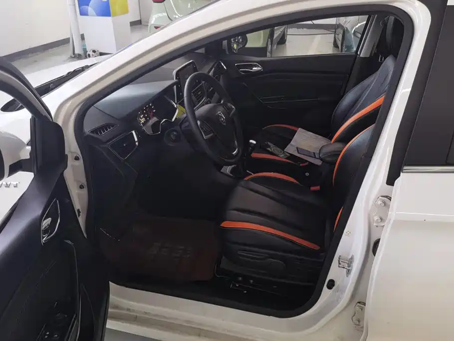 Baojun 310 — миниатюра 9