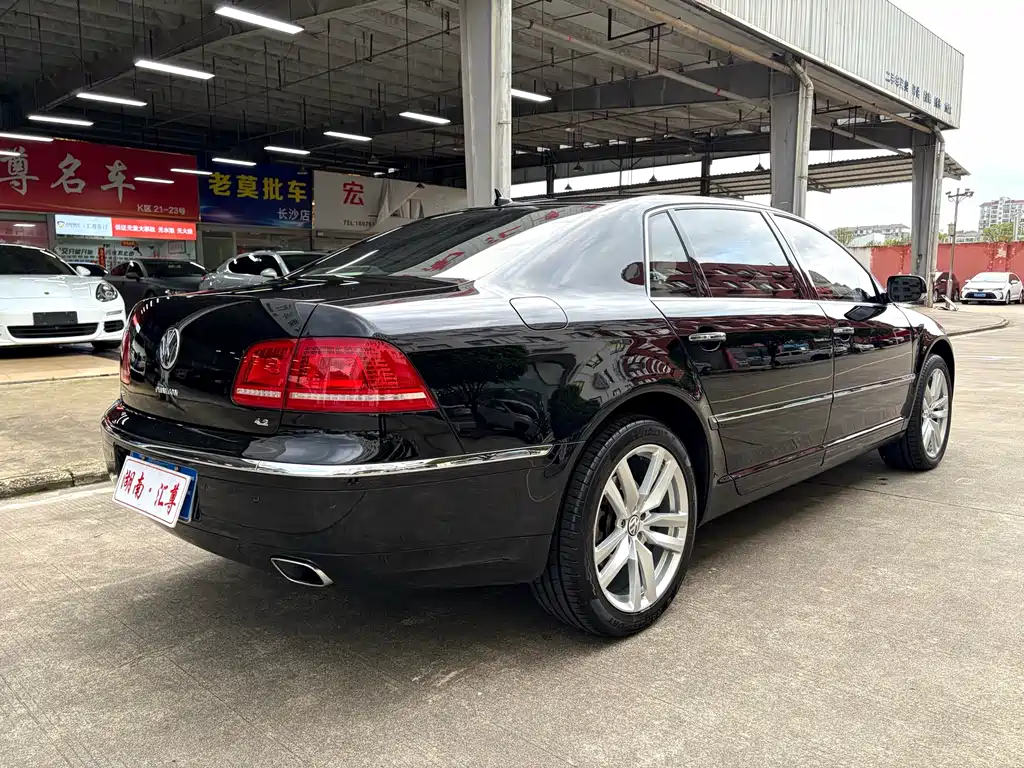 Volkswagen Phaeton — миниатюра 17