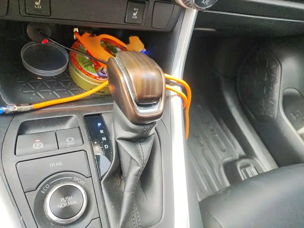 Toyota RAV4 — миниатюра 7