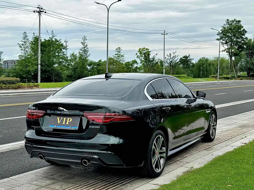 Jaguar XEL 2023 2.0T 250PS R-DYNAMIC S Sport