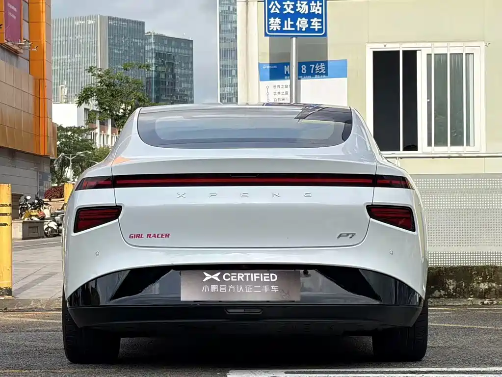 XPeng P7 — миниатюра 8