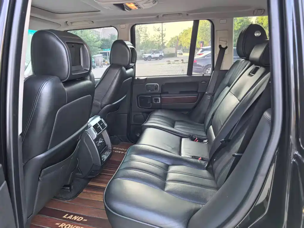 Land Rover Range Rover — миниатюра 5