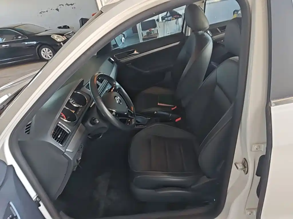 Volkswagen Lavida — миниатюра 15