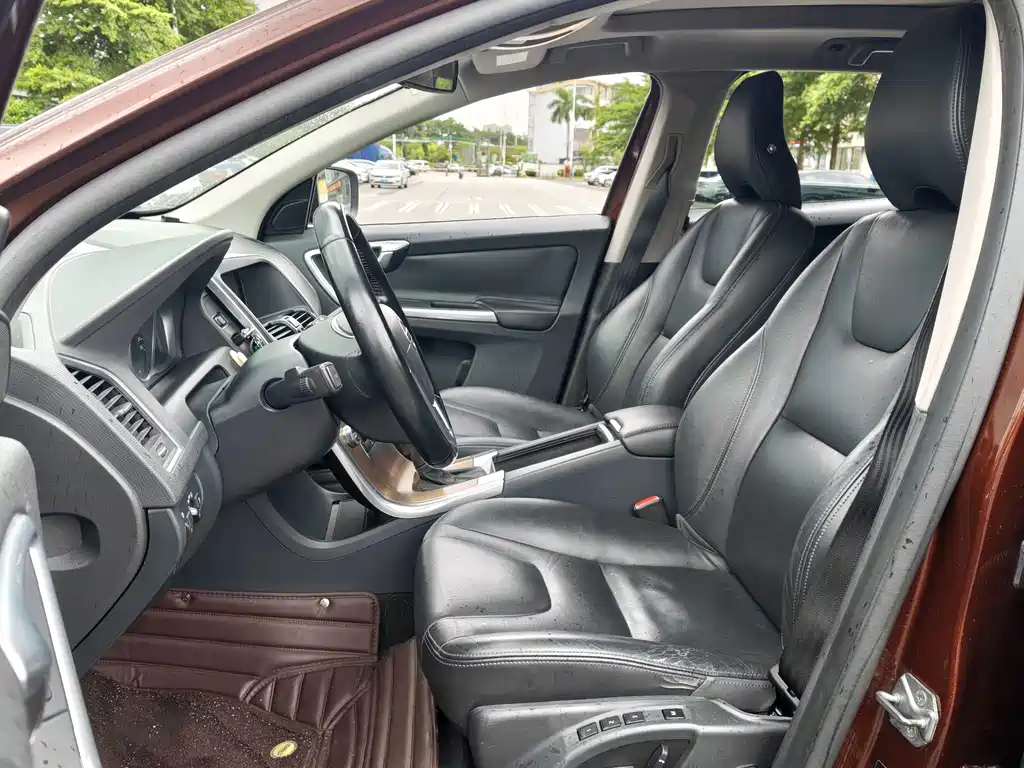 Volvo XC60 — миниатюра 6