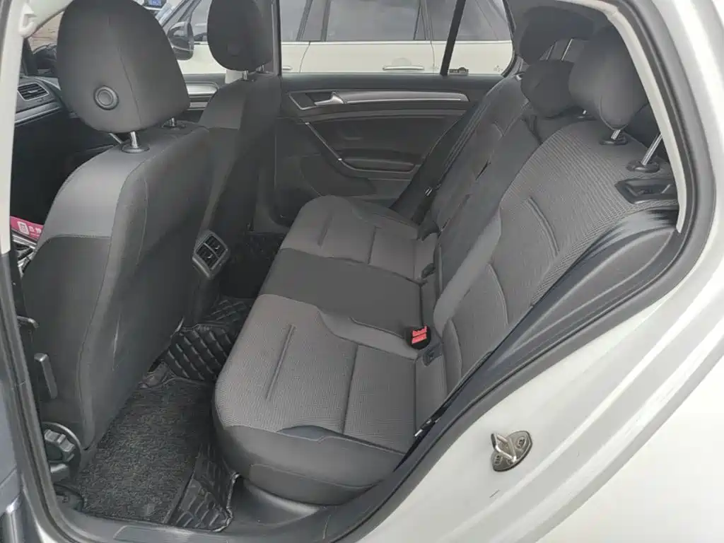 Volkswagen Golf — миниатюра 17