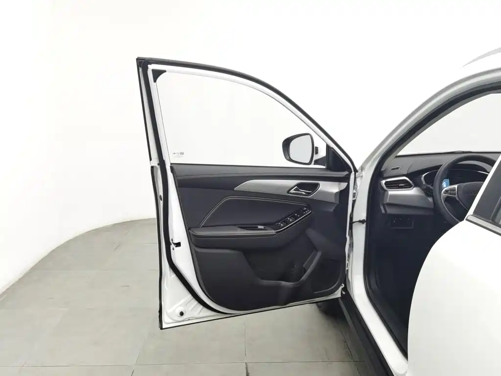 BAIC X3 — миниатюра 8