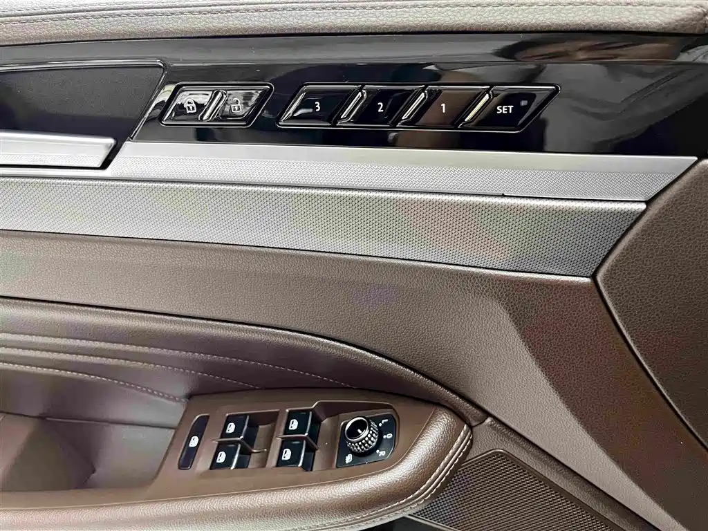 Volkswagen Phideon 380TSI Luxury Edition, фото 18