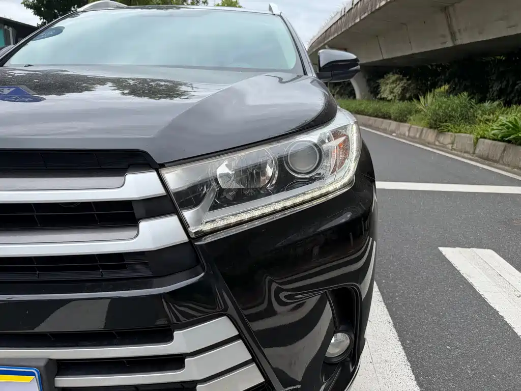 Toyota Highlander — миниатюра 4