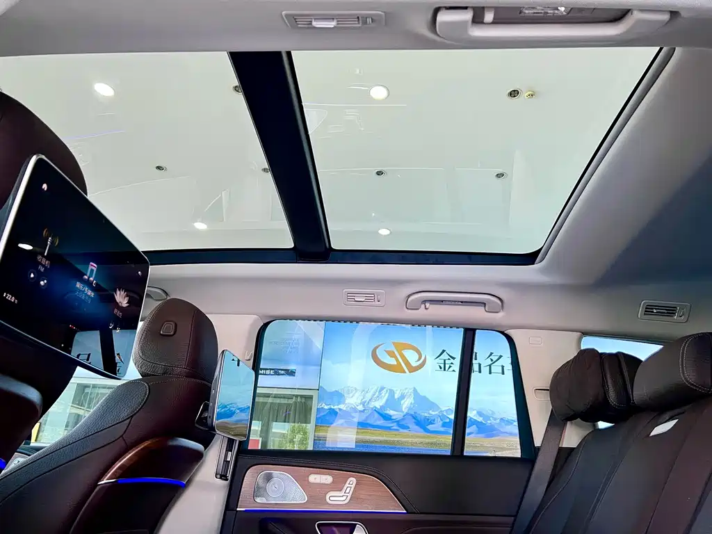 Mercedes-Benz GLS — миниатюра 13