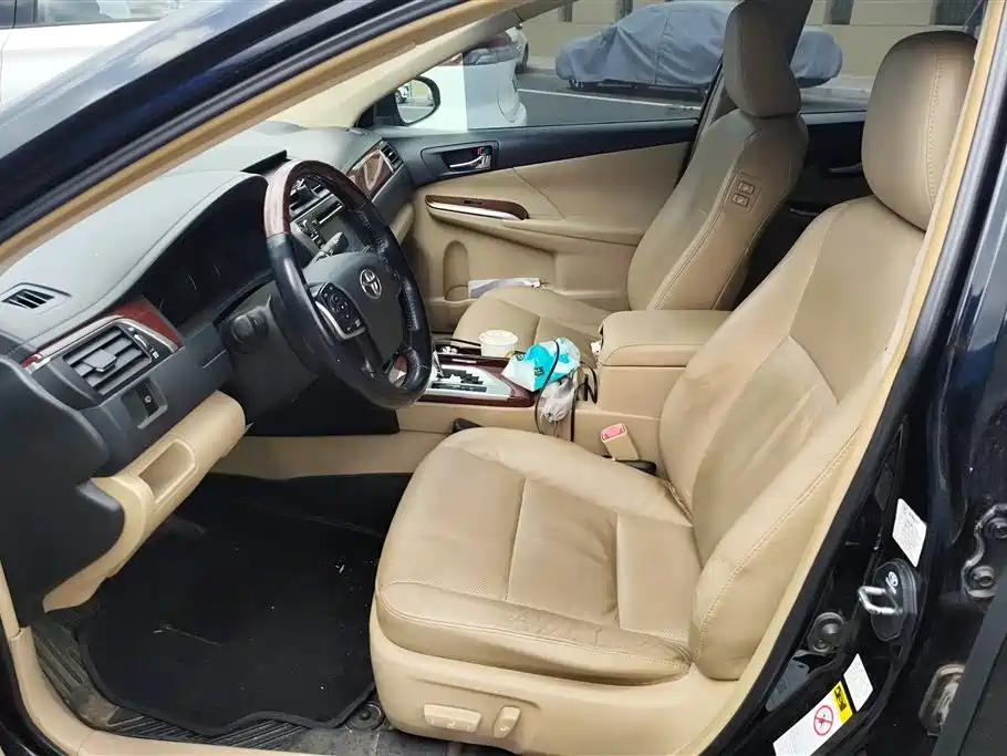 Toyota Camry 2012 2.5G Luxury