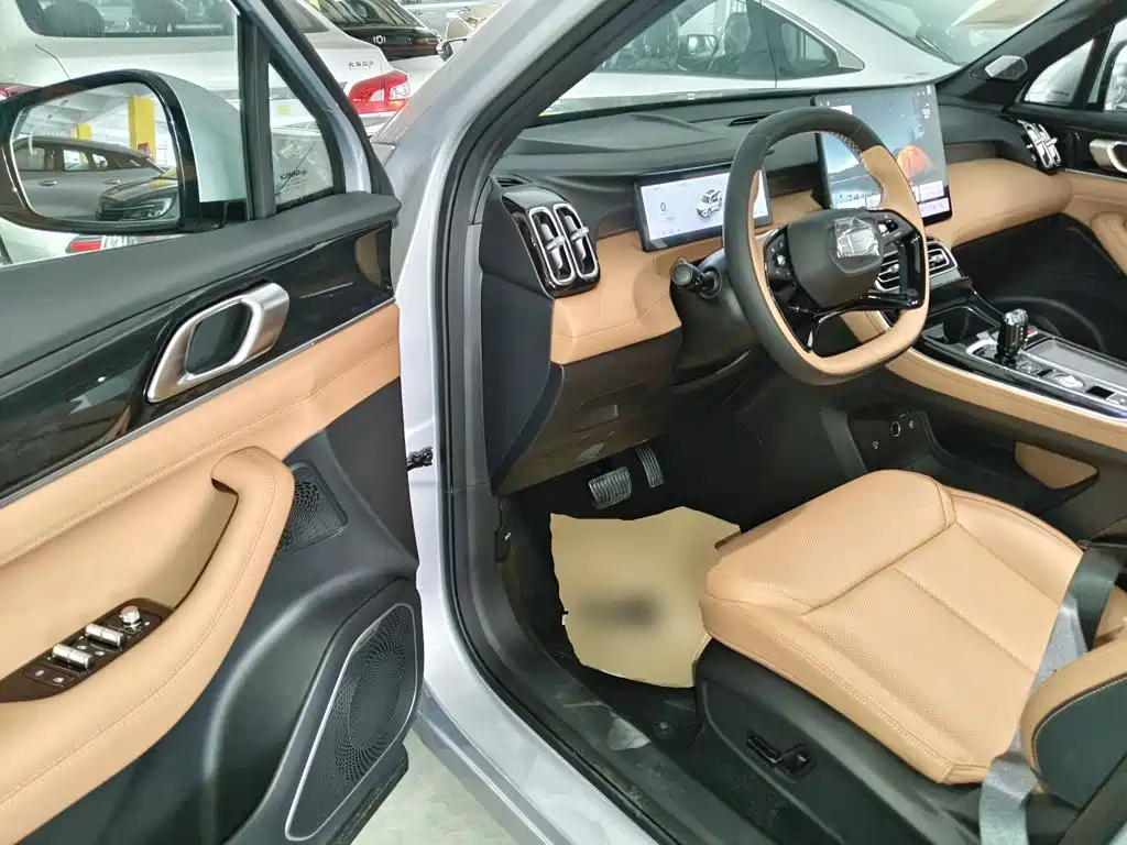 Geely Boyue L — миниатюра 16
