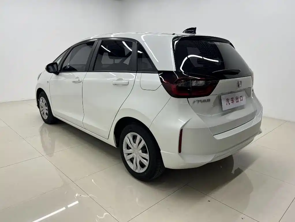 Honda Fit — миниатюра 6