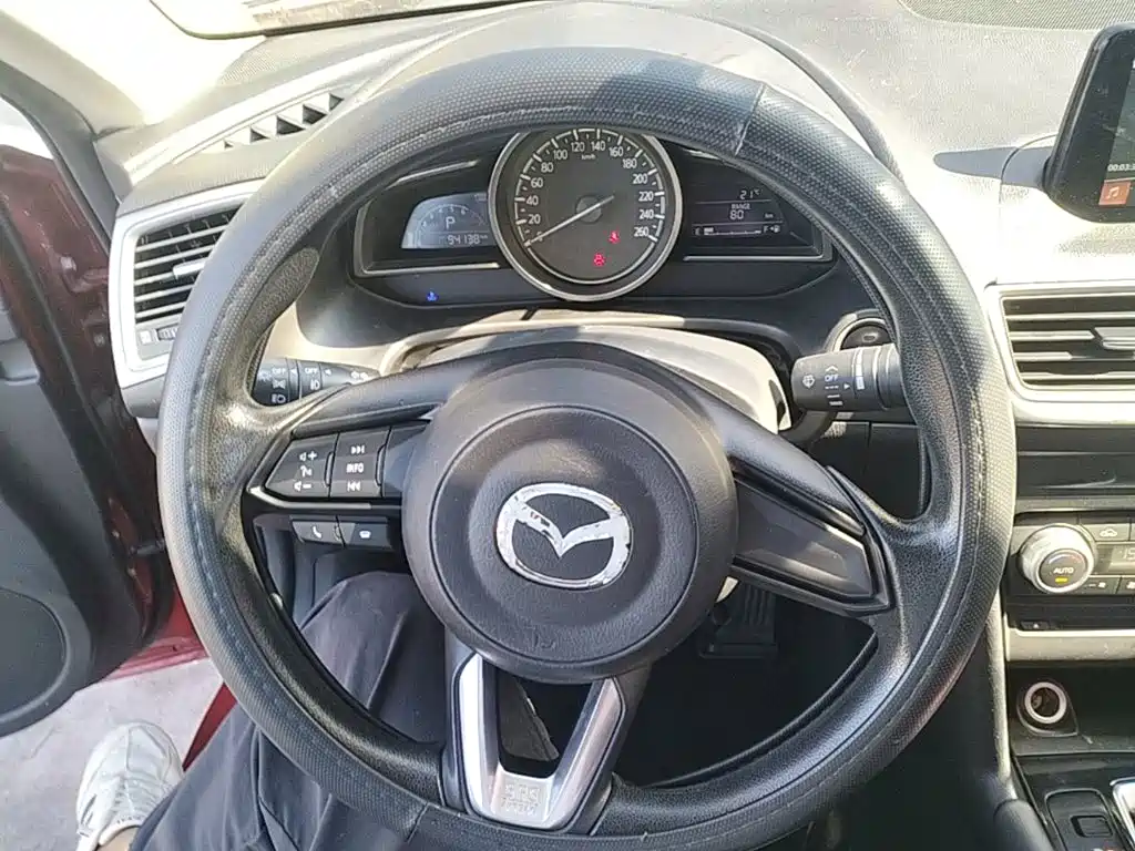 Mazda 3 Axela — миниатюра 11