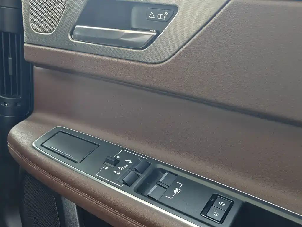 Jaguar XFL — миниатюра 28