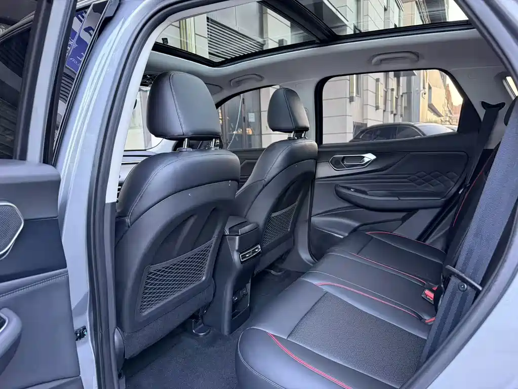 BAIC X7 — миниатюра 10