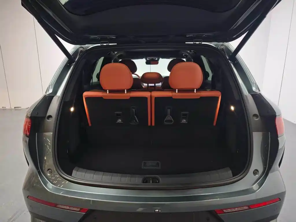 BYD Tang L — миниатюра 13