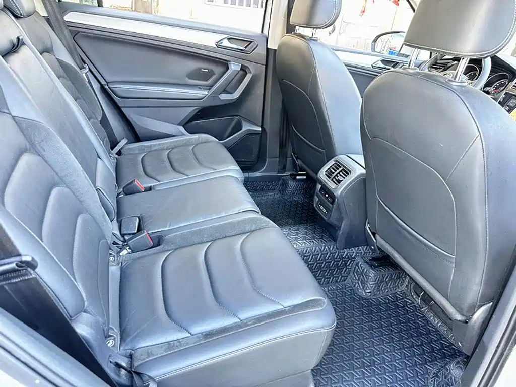 Volkswagen Tiguan L — миниатюра 12
