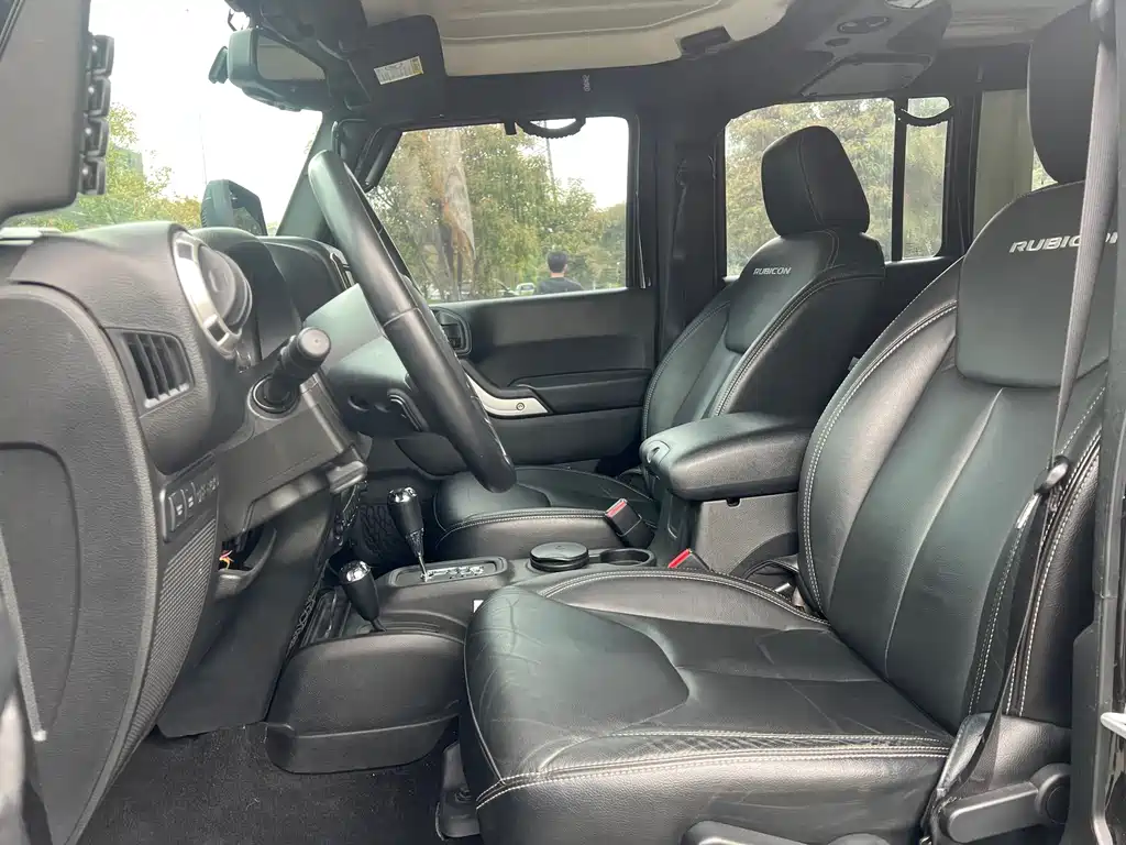 Jeep Wrangler — миниатюра 7
