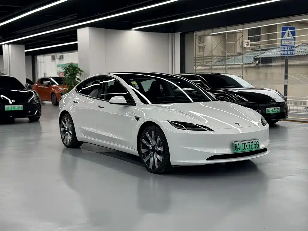 Tesla Model 3 — фотографии объявления, Фото 4