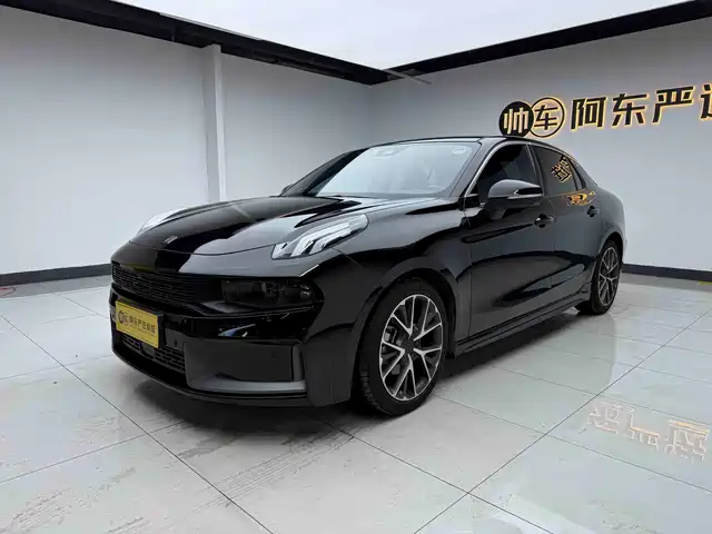 2021 Lynk & Co 03