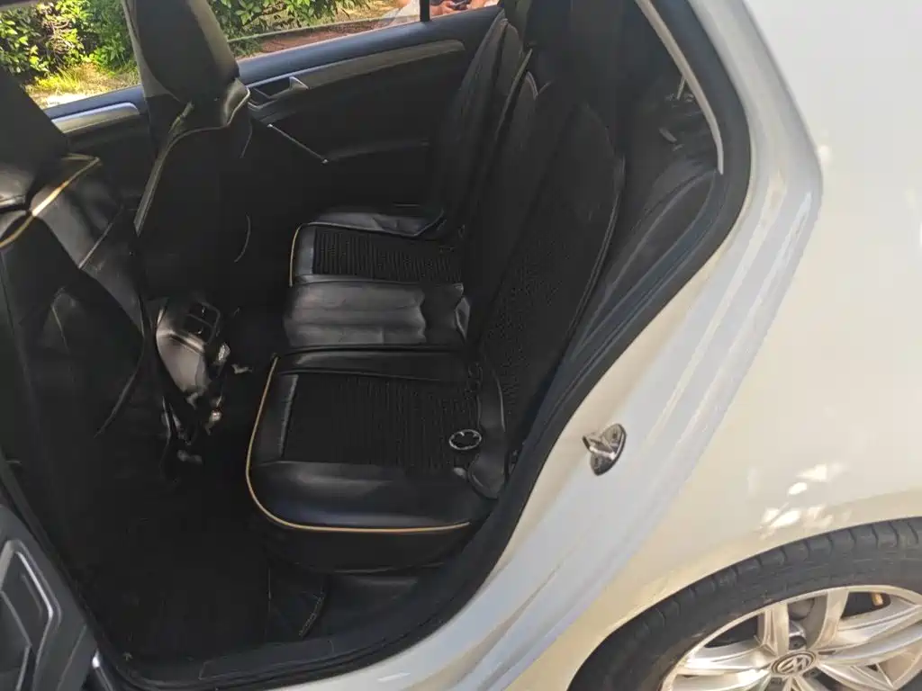 Volkswagen Golf — миниатюра 18