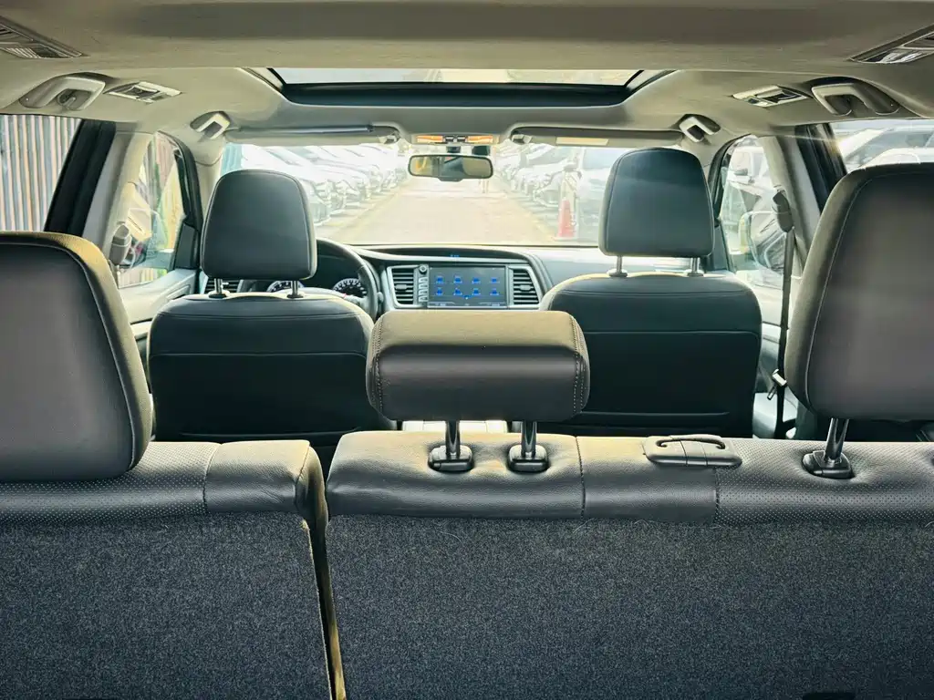 Toyota Highlander — миниатюра 8