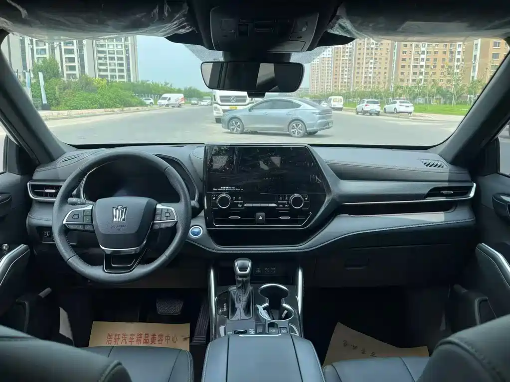 Toyota Crown Kluger — миниатюра 5