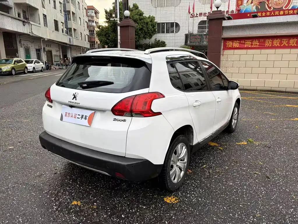 Peugeot 2008 — миниатюра 5