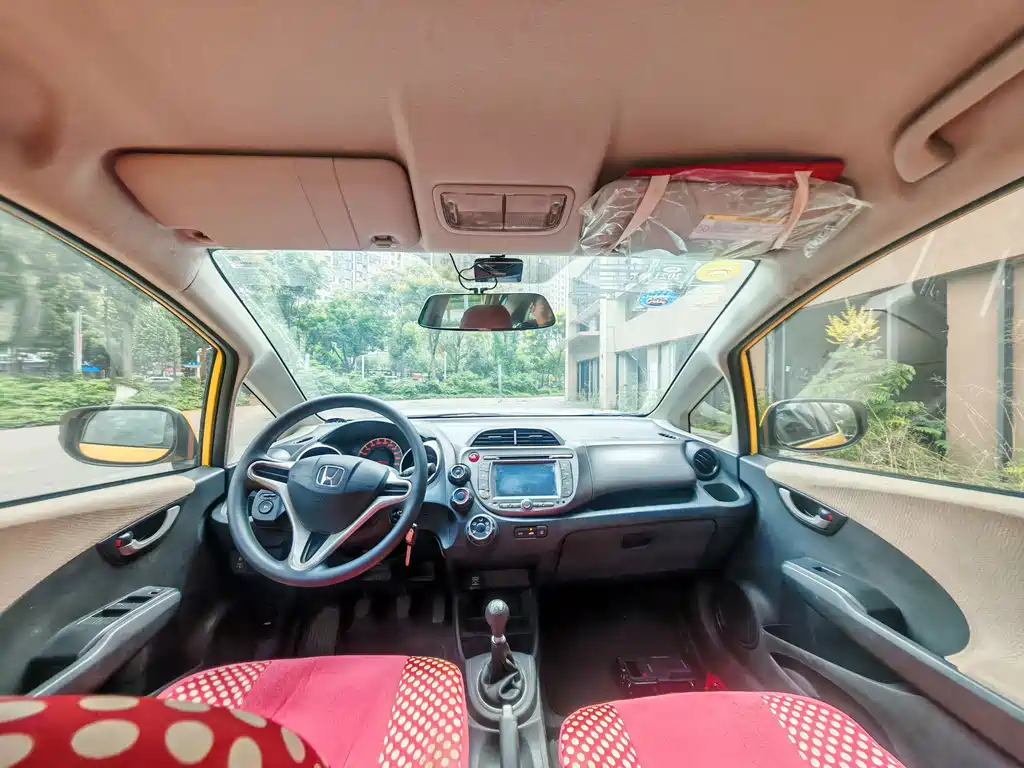 Honda Fit — миниатюра 5