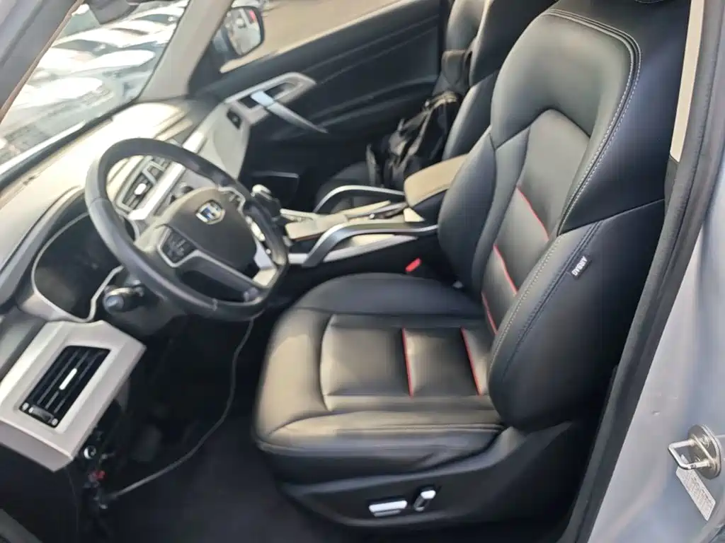 Geely Boyue — миниатюра 15