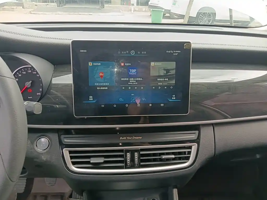 BYD MAX — миниатюра 13