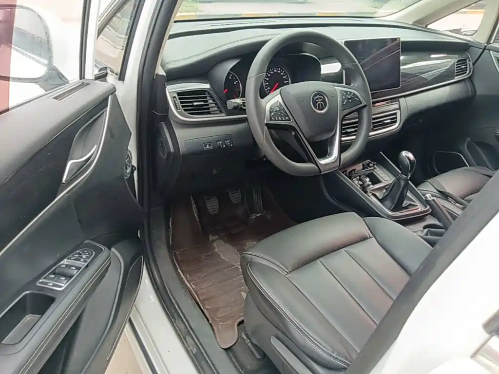 BYD MAX — миниатюра 16