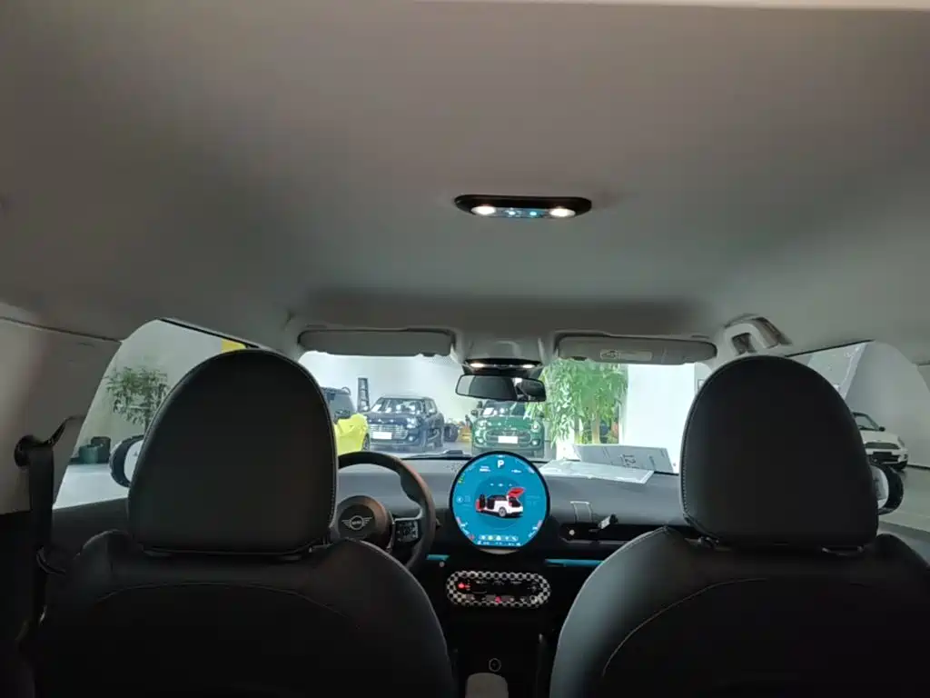 MINI MINI COOPER EV — миниатюра 18