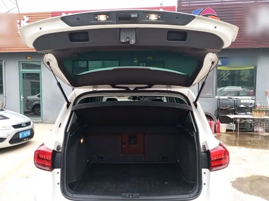 Volkswagen Tiguan — миниатюра 19