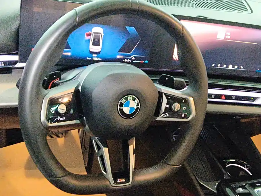 BMW 5 Series — миниатюра 15