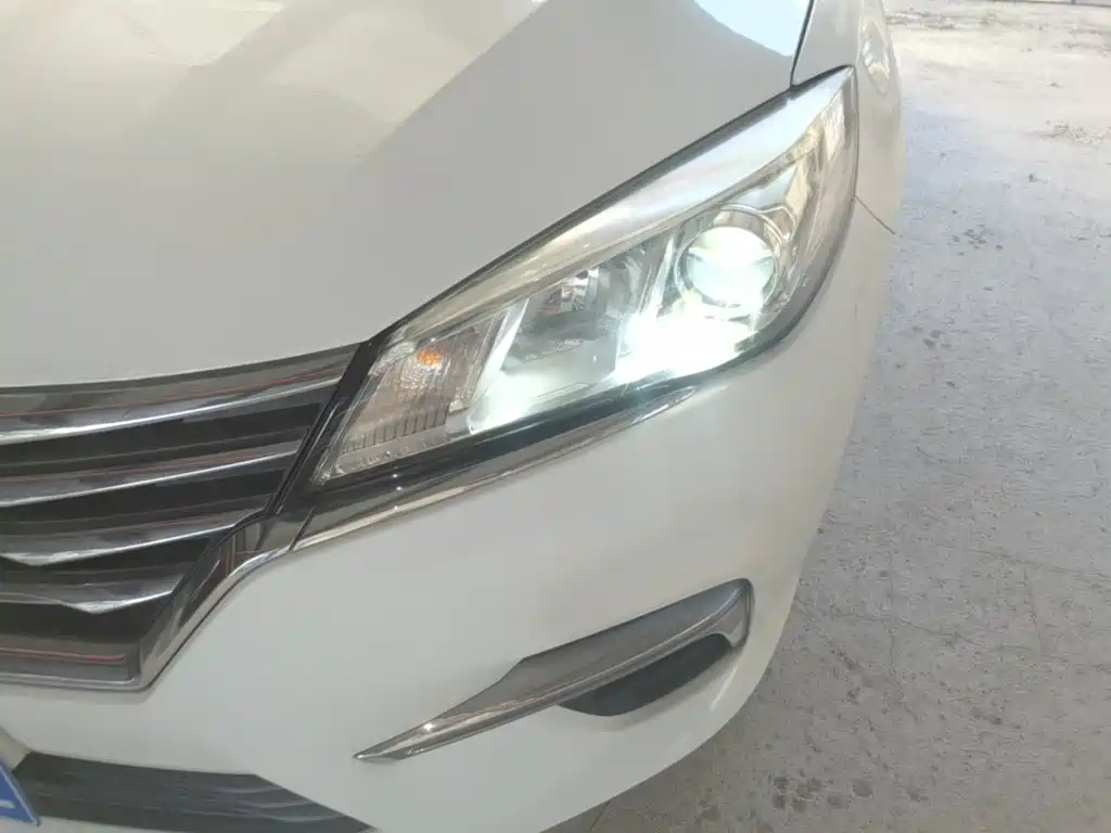 Roewe 360 — миниатюра 24