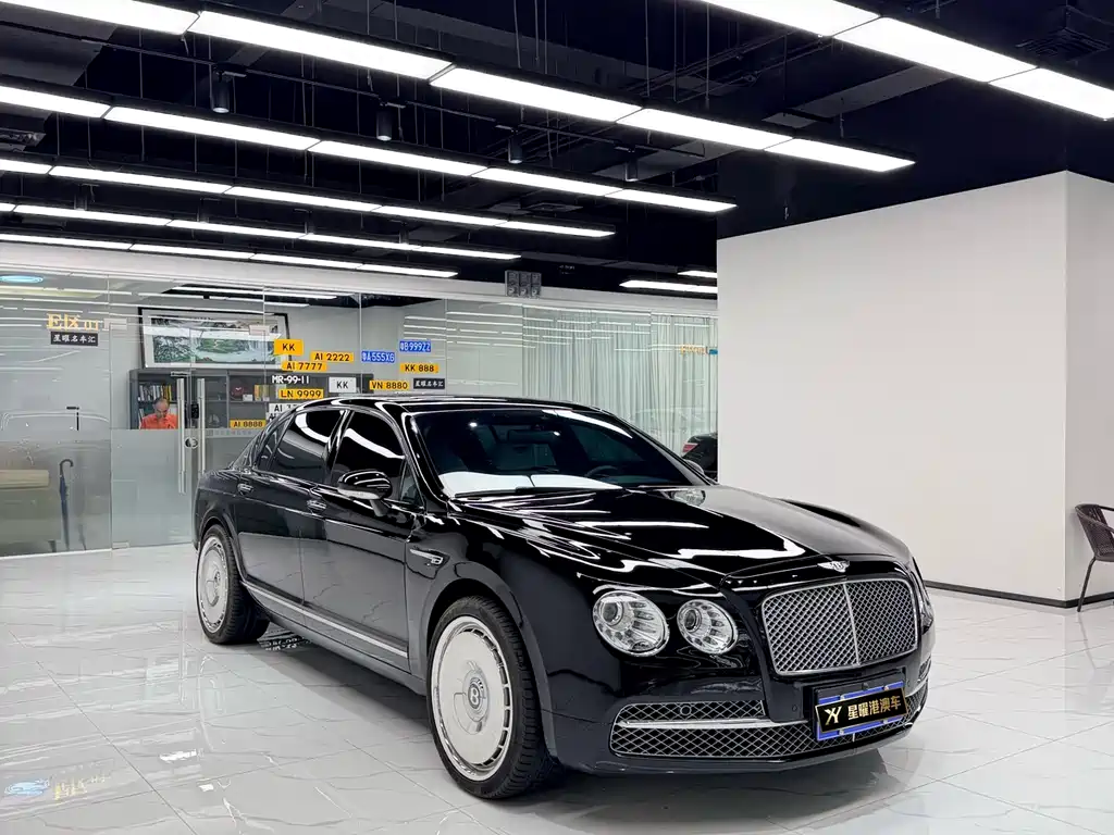 Bentley Flying Spur 2010 6.0T мест