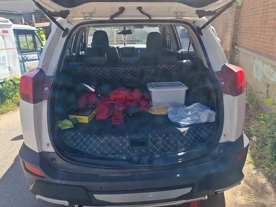 Toyota RAV4 — миниатюра 4