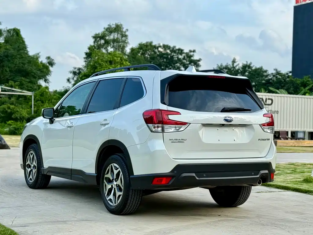 Subaru Forester 2021 2.0i Luxury EyeSight