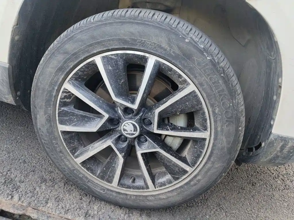 Skoda Karoq — миниатюра 24