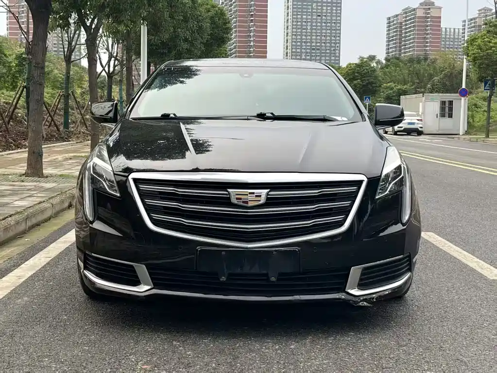 CADILLAC XTS